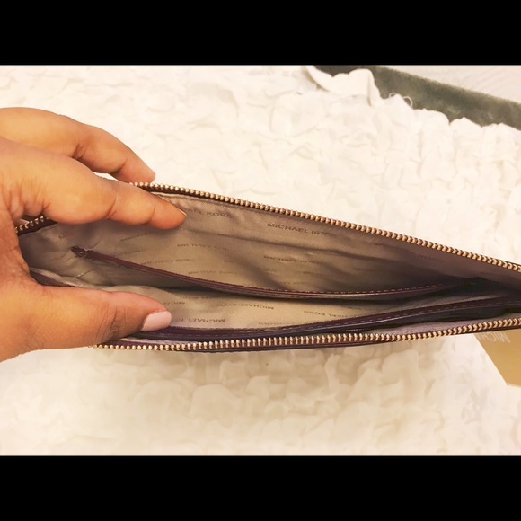 Michael Kors Wrislet - Picture 4 of 5